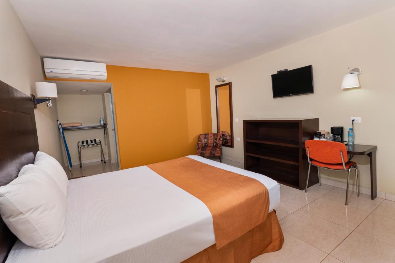 El Camino Hotel & Suites Heroica Caborca Dış mekan fotoğraf