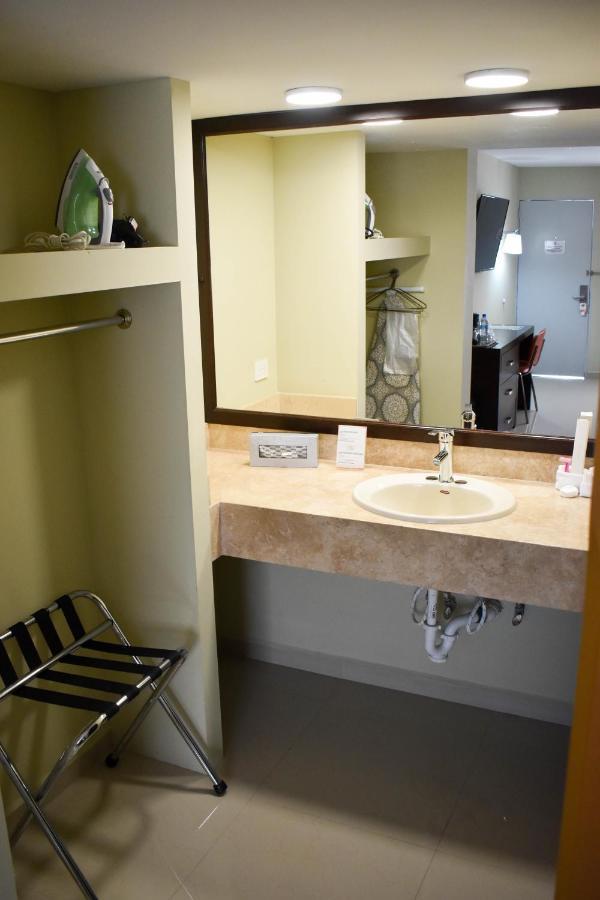 El Camino Hotel & Suites Heroica Caborca Dış mekan fotoğraf